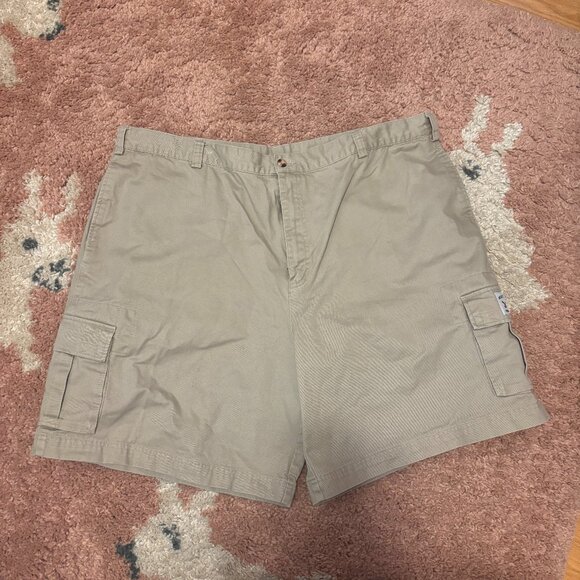 Vintage Walt Disney World Mens Khaki Cargo Shorts Size 44 Pockets Theme Park - Picture 1 of 8